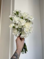 Свадебный букет из кустовых и одноголовых диантусов