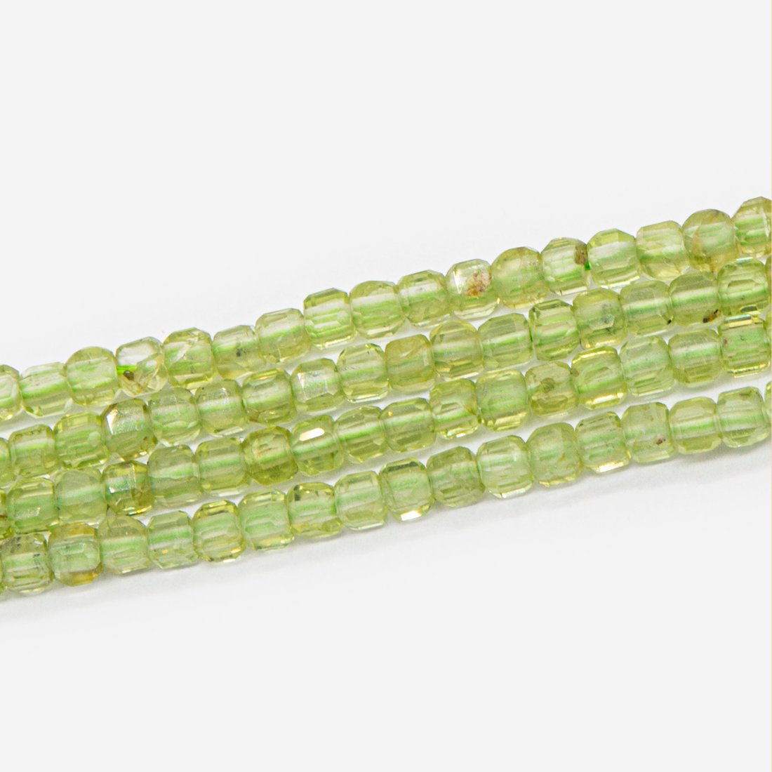 Оливин (Перидот), кубик, микроогранка, 2,5мм