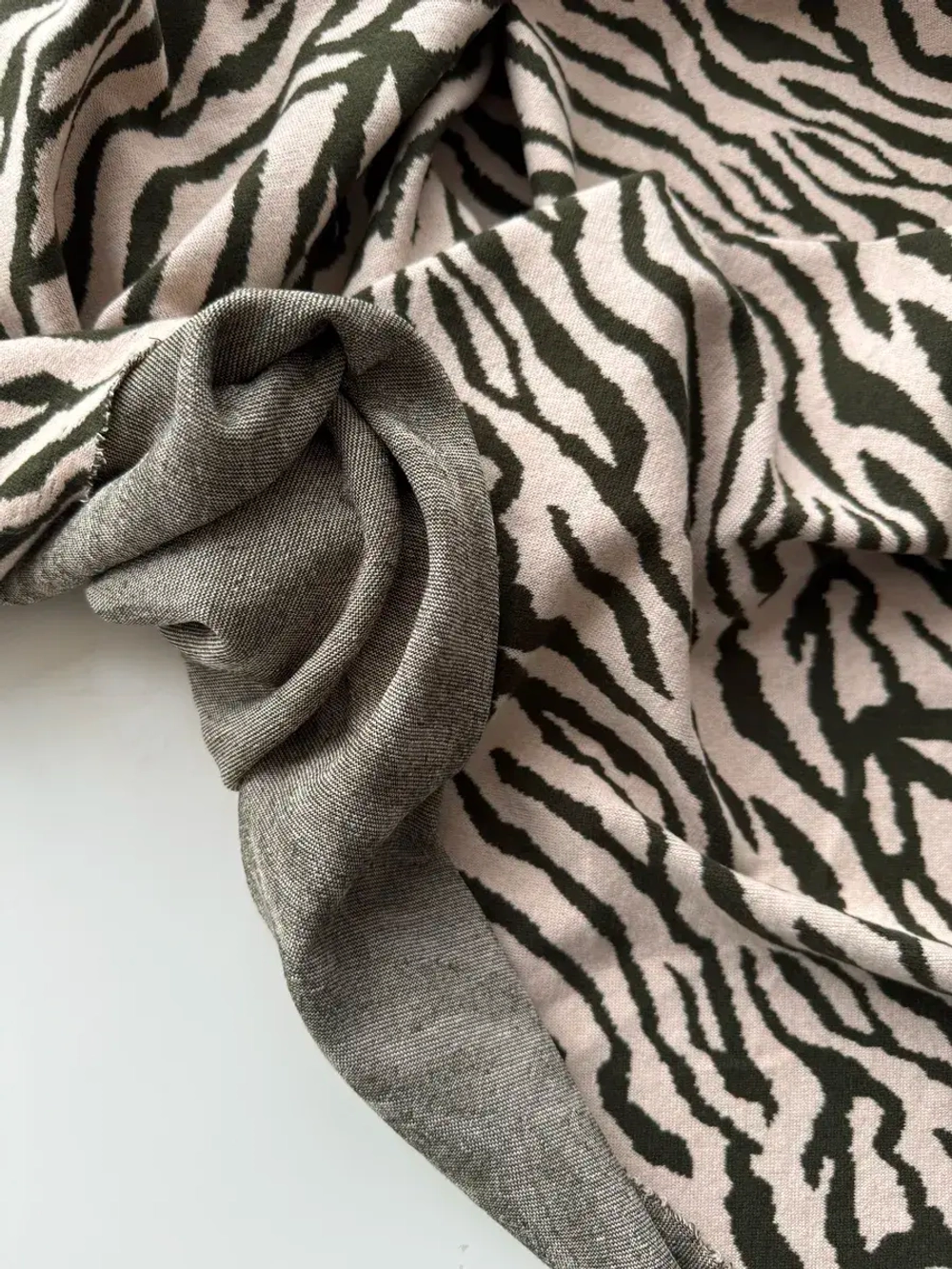 Ткань вязаный трикотаж теплый