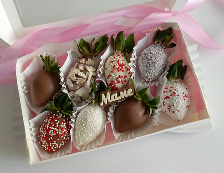 Клубника в шоколаде " Маме"