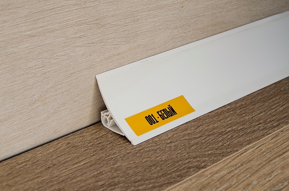 ПЛИНТУС IDEAL ДЛЯ СТОЛЕШНИЦЫ БЕЛЫЙ 001 3М