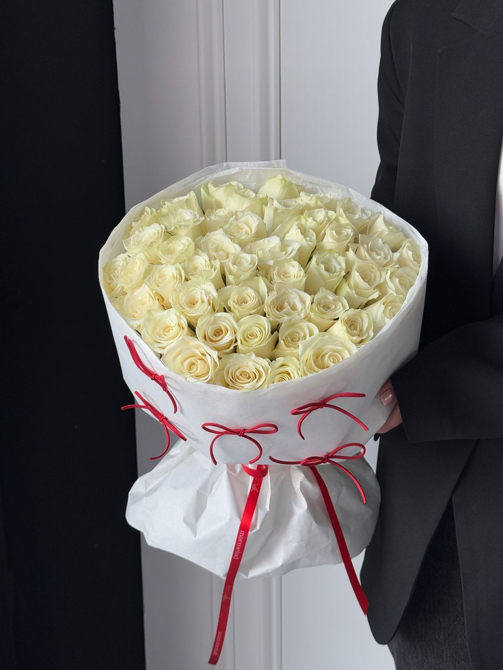 Моно букет из одноголовых роз 45 шт