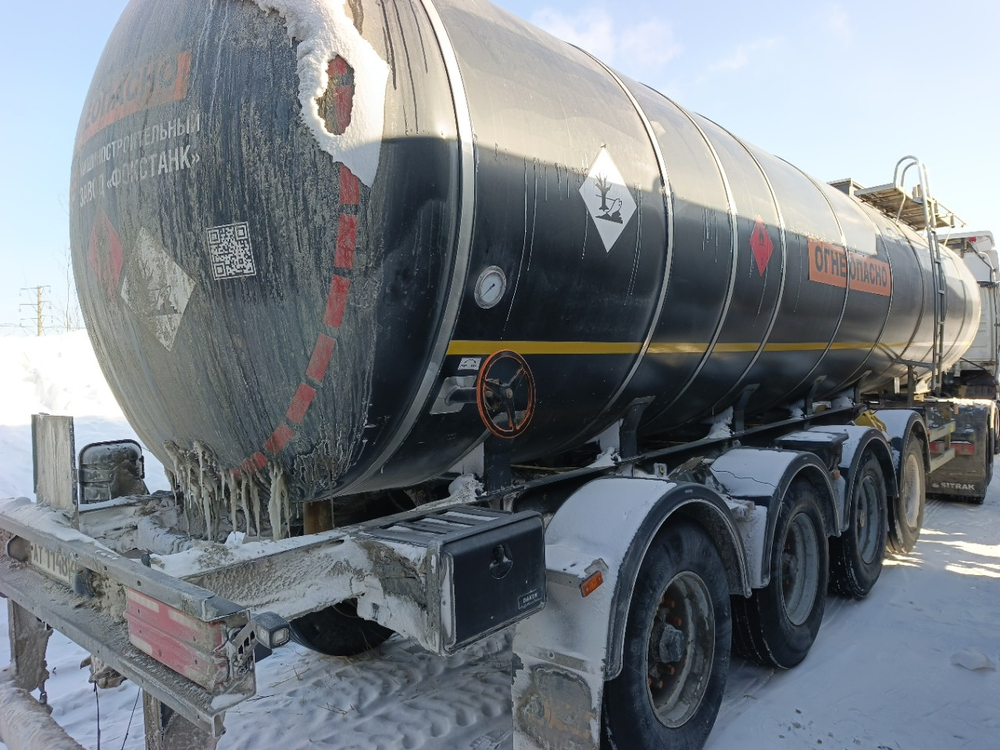 FoxTank 8777 Полуприцеп цистерна 877721 (светлые нефтепродукты)