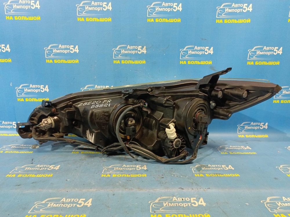 Фара передняя правая TOYOTA WISH 2009-2012