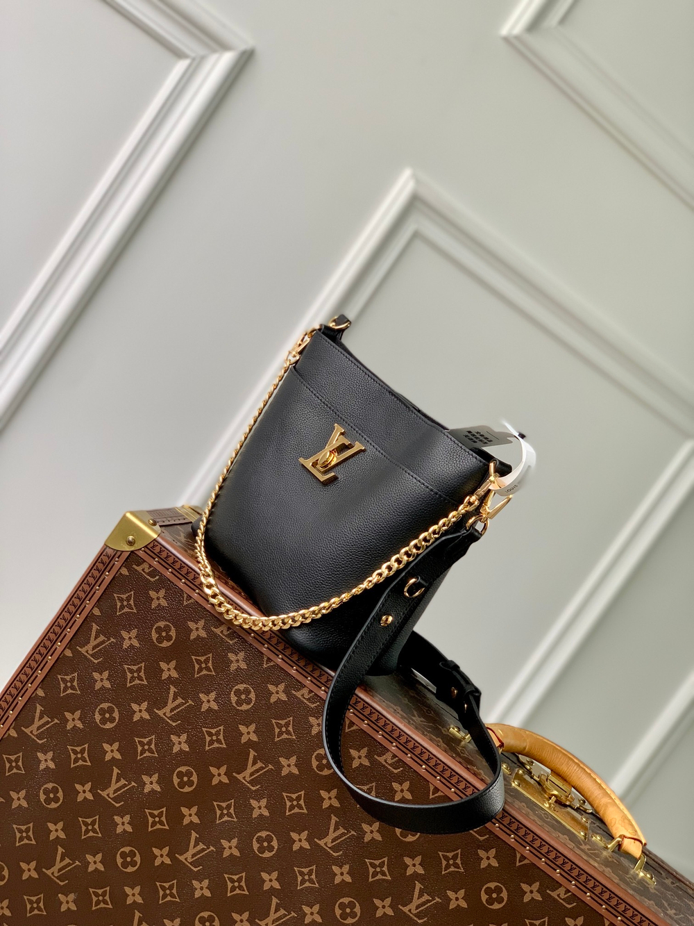 Louis Vuitton Lock and Walk