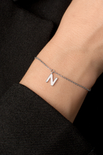 Серебряный браслет с буквой "N"