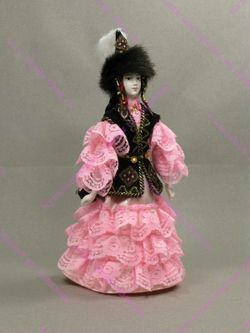 Сувенирная кукла в казахском костюме