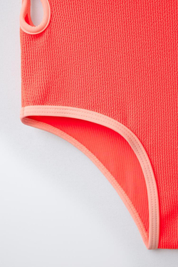 ZARA КУПАЛЬНИК С РЕЛЬЕФНЫМ ВЫРЕЗОМ, КОРАЛЛОВЫЙ