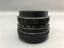 Helios-44M с тугой прокруткой фокусировочного кольца.