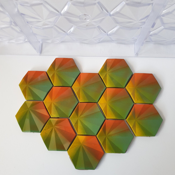 601 | Форма для шоколадных изделий &quot;Медианты с гранями&quot; (275*135мм)