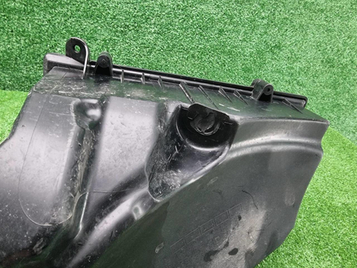 Корпус воздушного фильтра BMW 7er G11 (15-19)