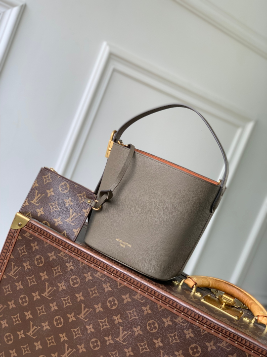 Louis Vuitton All In BB