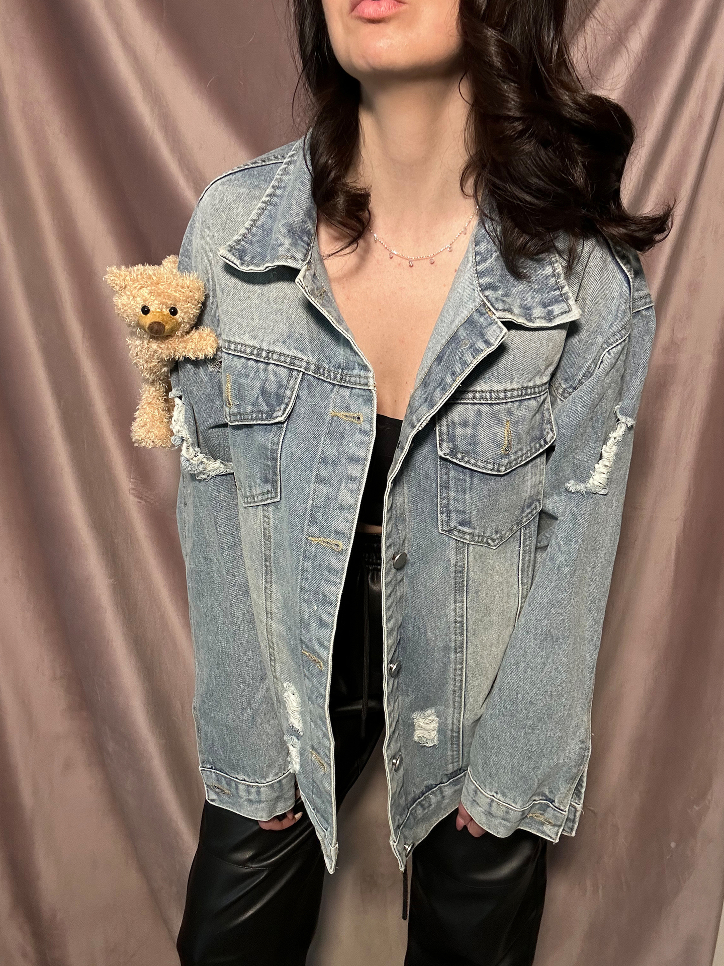 Джинсовая куртка c медведем
