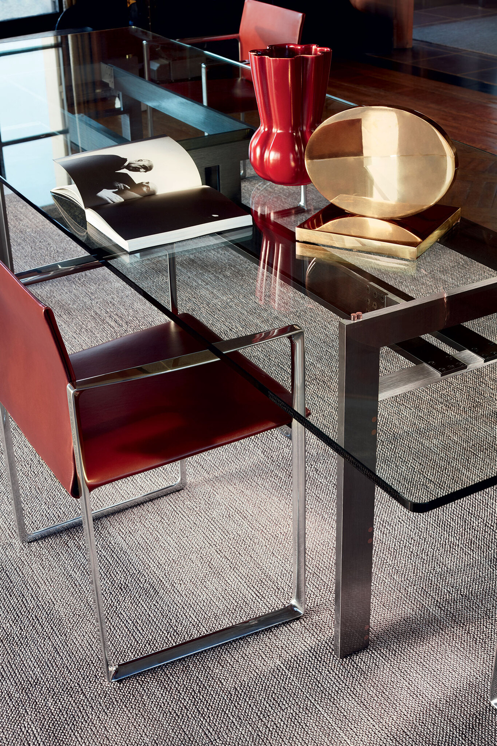 Стол Cassina DOGE