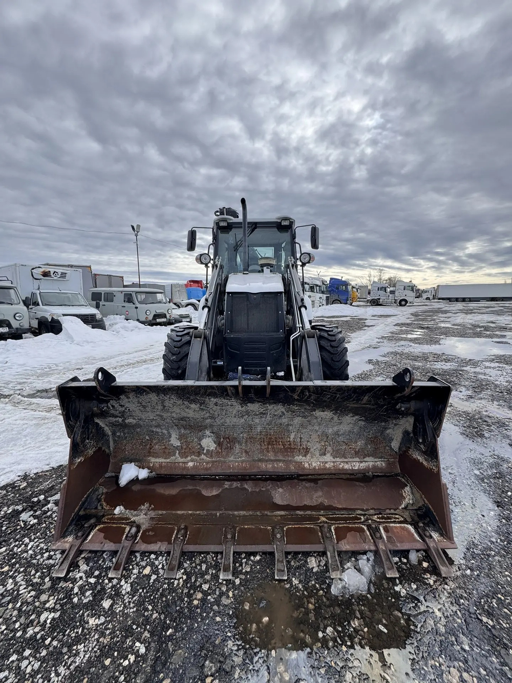 TRM B4X Экскаватор-погрузчик B4X (Дизельный, 4.4 л, 101 л.с. АТ)