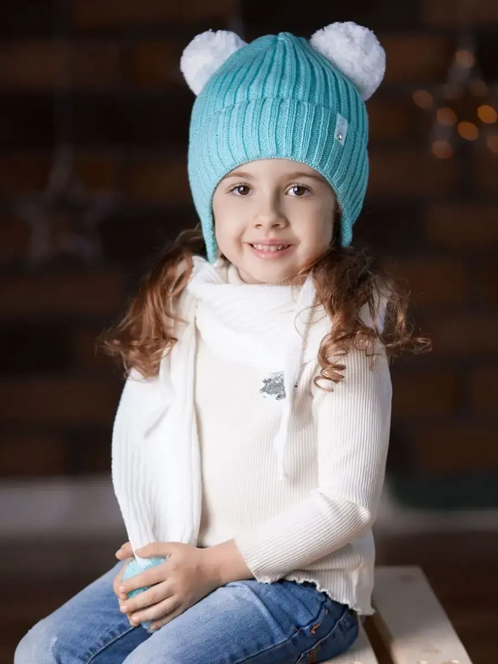 Шапка для девочки осенняя и шарф с ушками