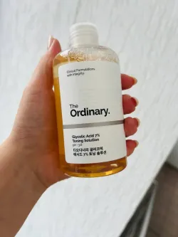 Веганский пилинг-тоник с 7% гликолевой кислоты The Ordinary Glycolic Acid 7% Exfoliating Toner 240 мл.