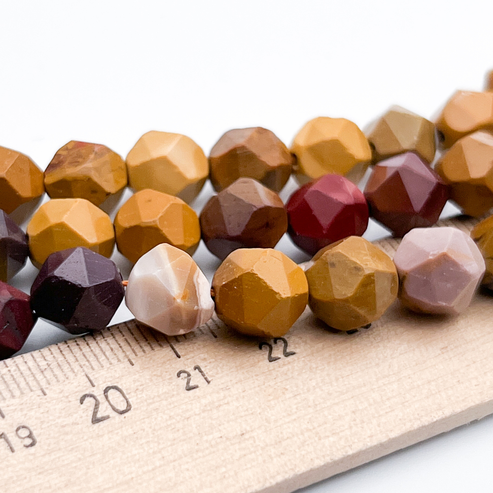 Мукаит крупной огранки, размер около 10 мм, цена за 18 шт (1/2 нити)