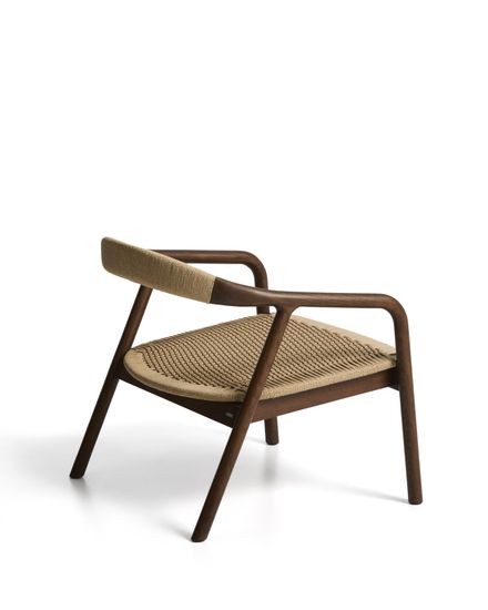 Кресло уличное Derile из дуба с отделкой орех и бежевой веревки