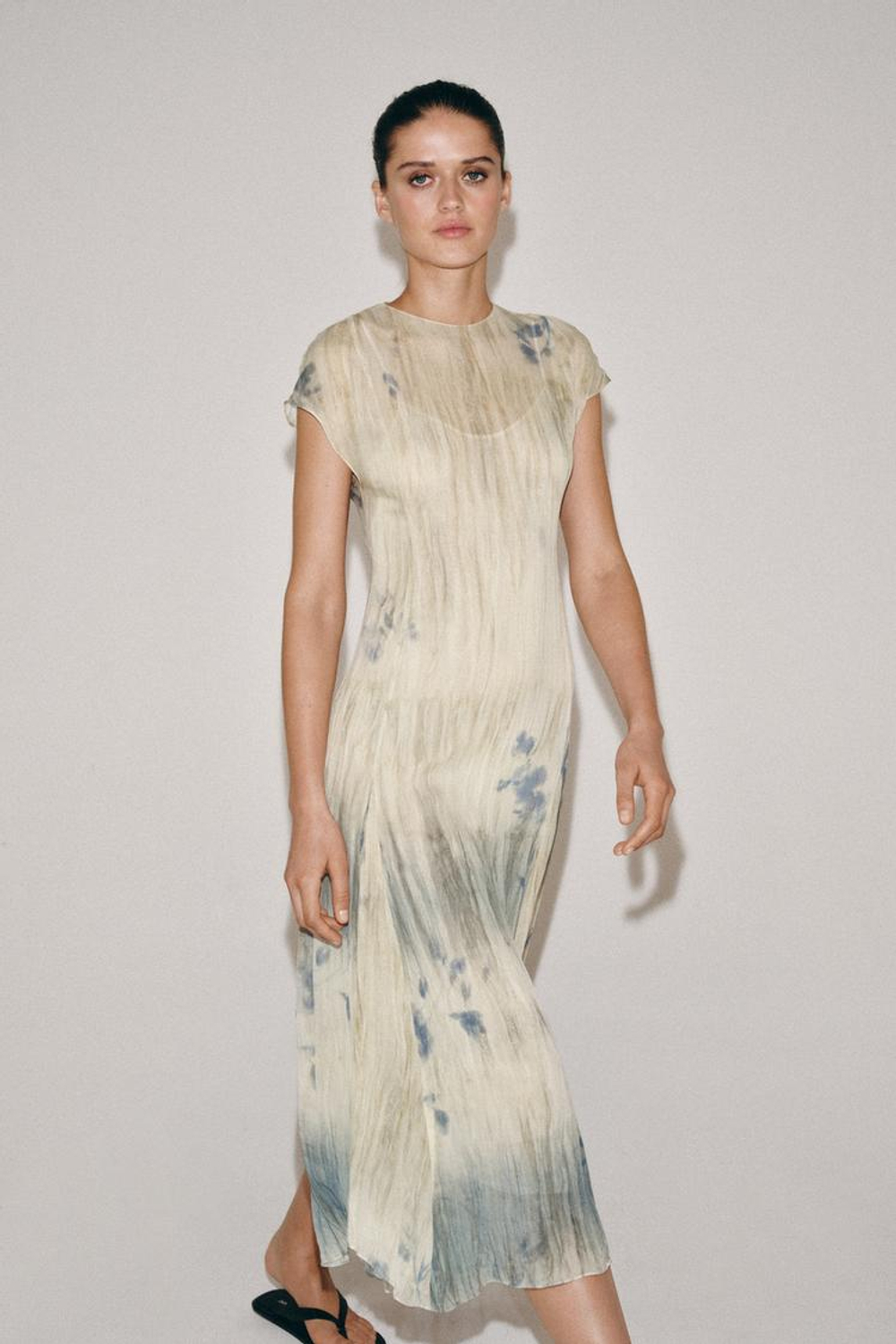 ZARA ПЛАТЬЕ МИДИ С ПРИНТОМ — ZW COLLECTION, ЭКРЮ/СИНИЙ