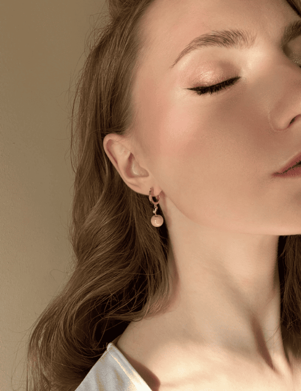 Ефимов Золотые серьги 585 пробы "Медовое яблочко" с натуральным янтарем