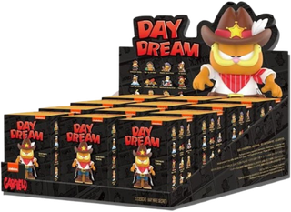 Рандомная фигурка POPMART Garfield Daydream