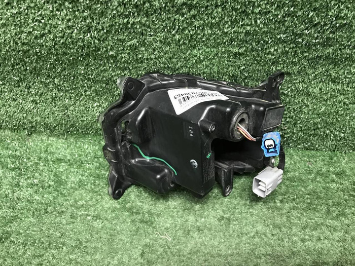 ПТФ правая Toyota Land Cruiser 300 (2021-н.в.)