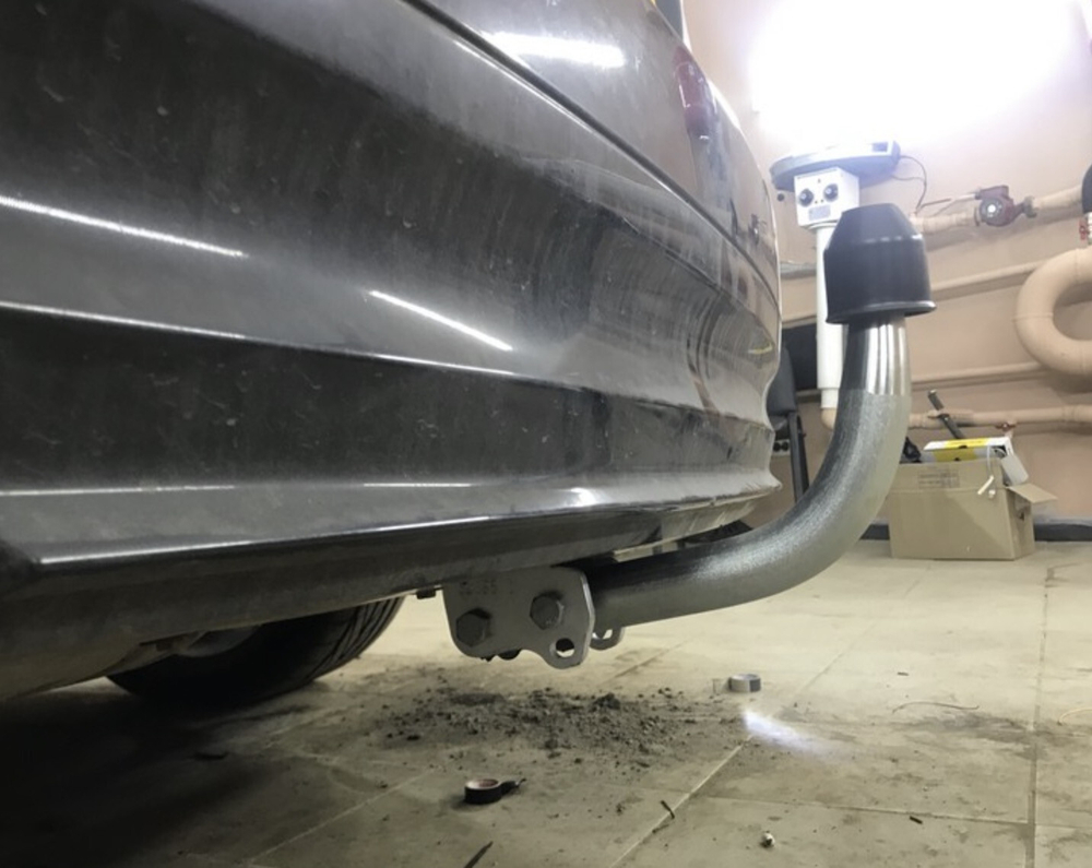 Фаркоп оцинкованный Galia B016A для BMW 3-Series E90/E91 седан/универсал/купе 2005-2011(паспорт и сертификат в комплекте)(без электрики)
