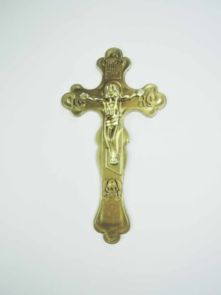 Крест в руку золото