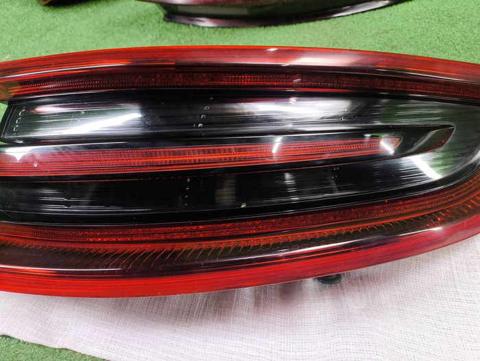 Фонарь правый внешний Porsche Macan (2014-2018)