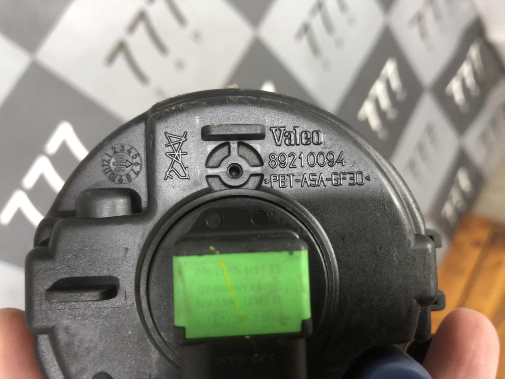 ПТФ передняя Ford, Renault Logan 1, Focus 2  Б/У Оригинал 89210094