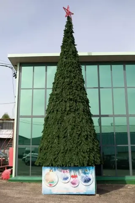 Уличная елка Русская зеленая 7 м., каркасная, ПВХ, Green Trees (GT7RUSPVC)