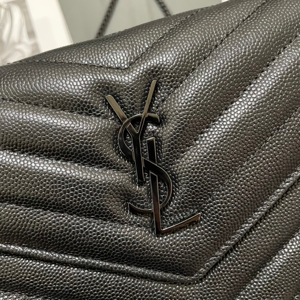 Saint Laurent WOC 19 cm