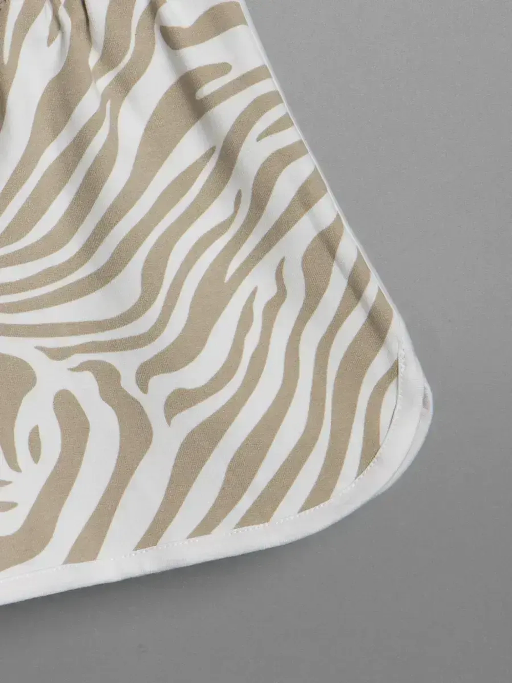 Костюм для девочки спортивный с шортами