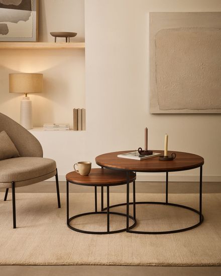 Yoana Набор из 2 приставных столиков из шпона ореха и черным металлом Ø 80 см / Ø 50 см Испания