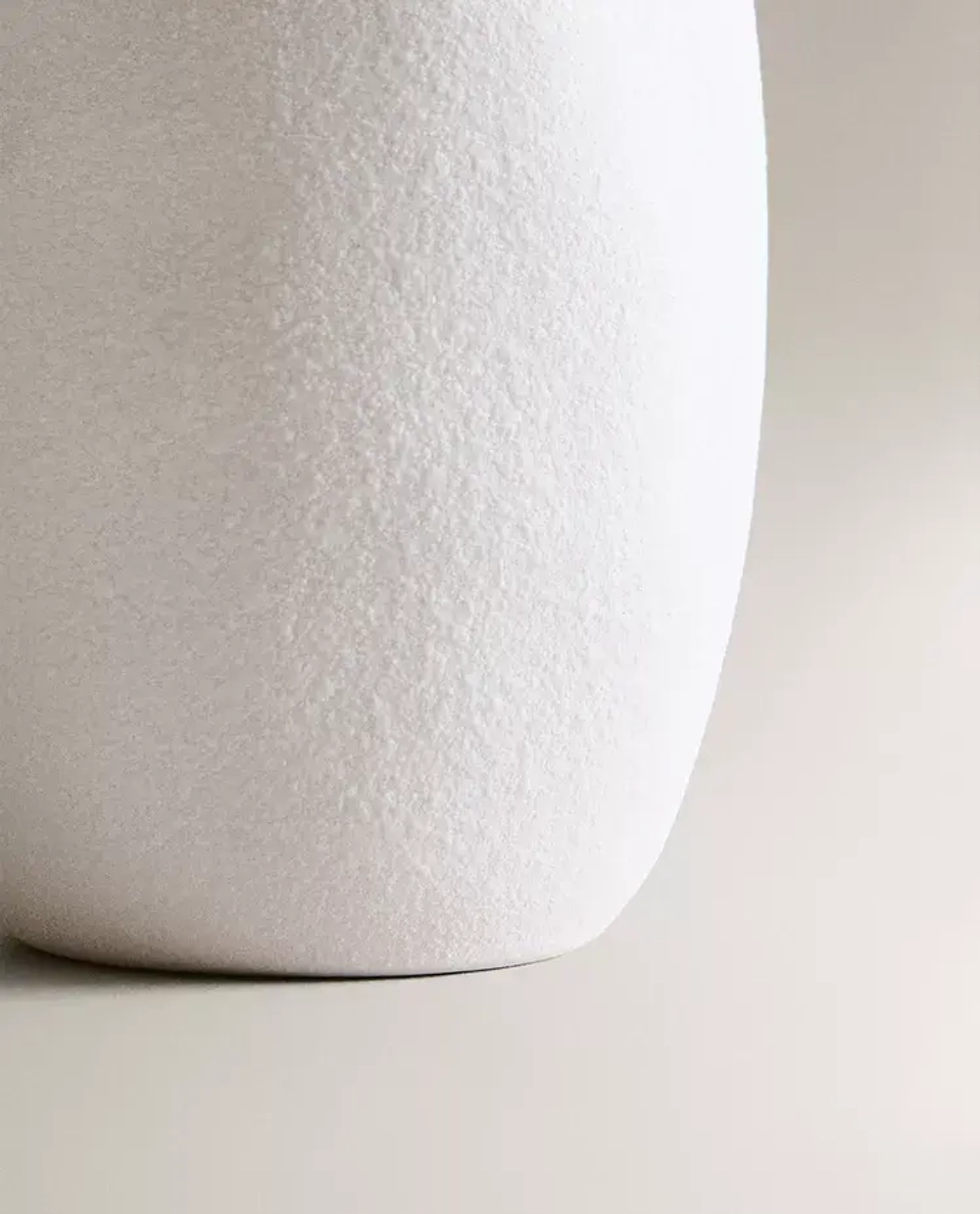 ZARA HOME СТАКАН ДЛЯ ЗУБНЫХ ЩЕТОК С РЕЛЬЕФНЫМ УЗОРОМ, БЕЛЫЙ