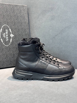 Кроссовки Prada