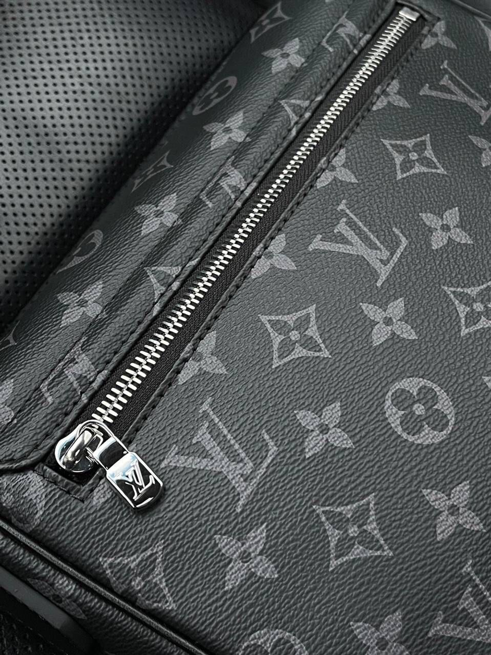 Клатч Louis Vuitton