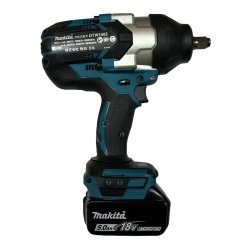 Makita DTW1002RTJ аккумуляторный ударный гайковерт (2 x 5 Ач, ЗУ)