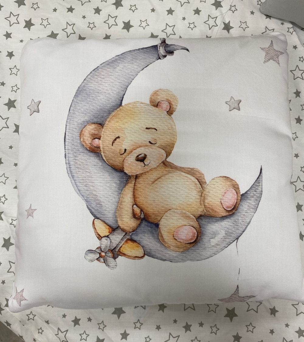 Комплект в кроватку 18 предметов "Мишка на качелях" серый, сатин