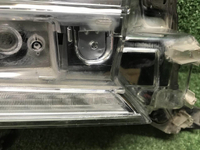 Битая Фара правая Land Cruiser 200 (15-21) LED