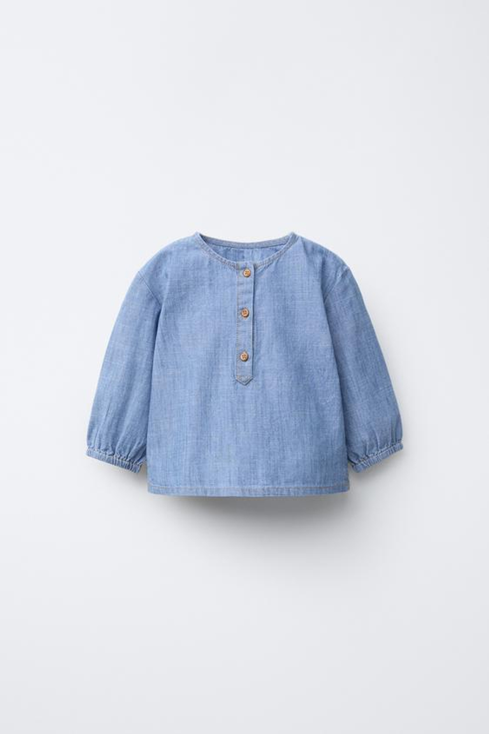 ZARA РУБАШКА ИЗ СТРУЯЩЕЙСЯ ДЖИНСОВОЙ ТКАНИ С ПУГОВИЦАМИ, ВЫЦВЕТШИЙ СИНИЙ