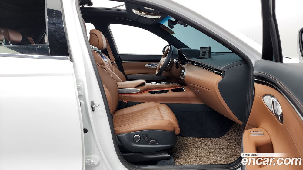 Genesis GV70 2.5T Бензин AWD (10.2021)
