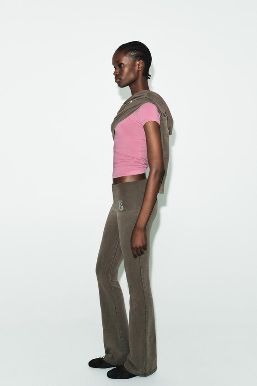 ZARA БРЮКИ FLARE BRATZ®, ТЕМНО-КОРИЧНЕВЫЙ