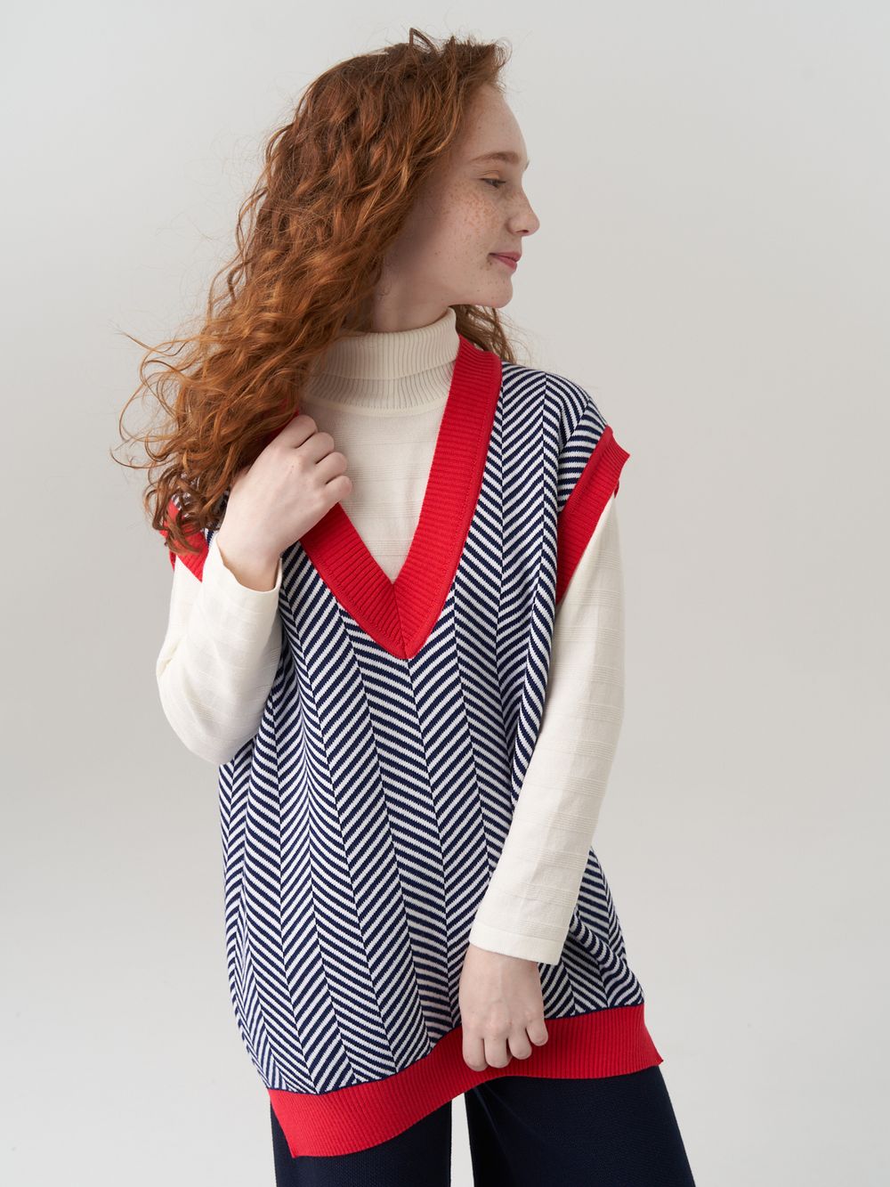 Жилетка для девочки в школу 953 индиго-коралл