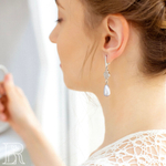 LEFIREL' Серьги серебряные женские "Даилина" с жемчугом Swarovski / ювелирные украшения из родированного серебра 925