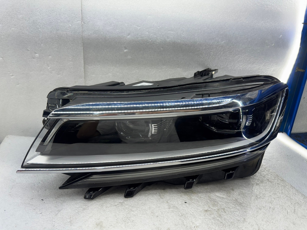 Блок фар (LED) для Volkswagen Phideon, оригинал,