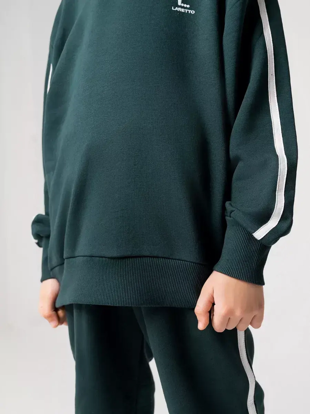 Спортивный костюм для мальчика в школу