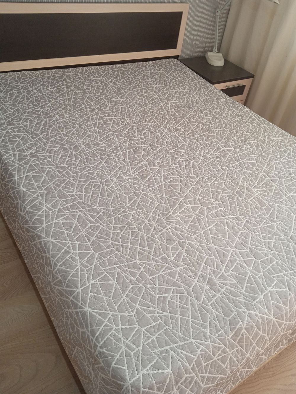 Покрывало жаккардовое двухстороннее Нежность 300-17 серый 2.0 (180х200)