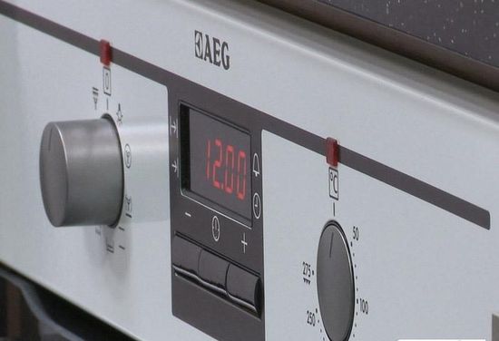 Электрический духовой шкаф AEG BE 300302 RM